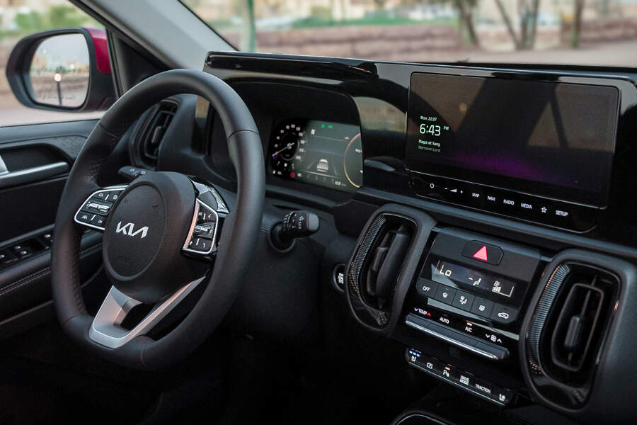 Digital Touchscreen with 10.25″ color LCD