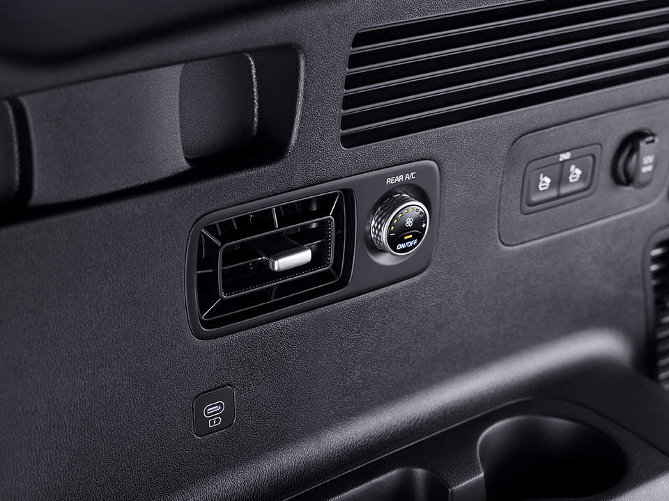 3rd row air conditioning system