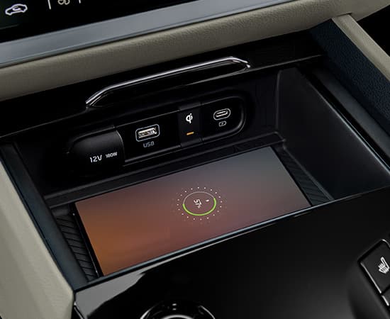 Wireless charging tray